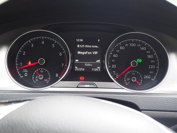 2013 Volkswagen Golf VII, чёрный, 1050000 рублей - вид 9