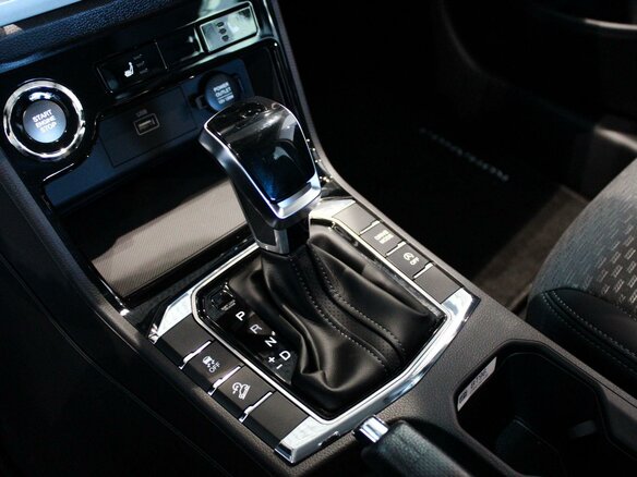 2025 KGM Korando, белый - вид 12