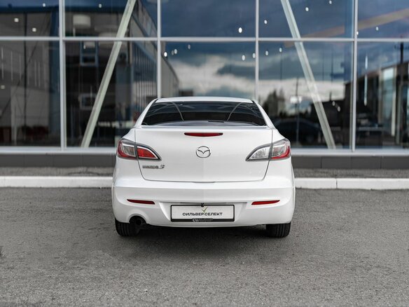 2012 Mazda 3 II (BL) Рестайлинг, белый, 710000 рублей - вид 3