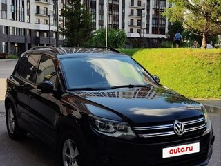 2016 Volkswagen Tiguan I Рестайлинг, чёрный, 1490000 рублей, вид 2