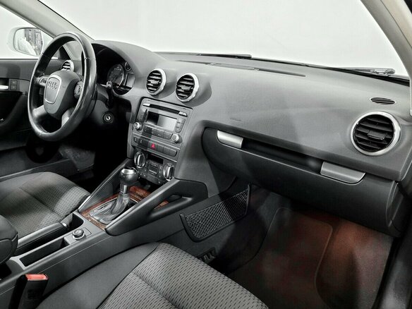 2011 Audi A3 II (8P) Рестайлинг 2, белый, 850000 рублей - вид 10