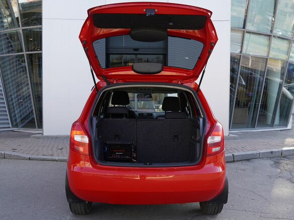 2011 Skoda Fabia II Рестайлинг, красный, 350000 рублей - вид 7