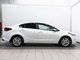 2019 Kia Cerato III Рестайлинг (Classic), белый, 1599000 рублей, вид 5