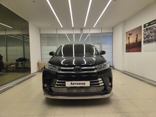 2019 Toyota Highlander III (XU50) Рестайлинг, чёрный, 3650000 рублей, вид 2
