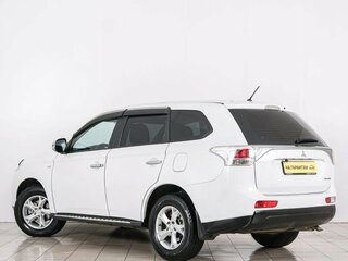 2014 Mitsubishi Outlander III, белый, 1529000 рублей, вид 4