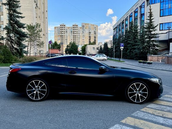 2021 BMW 8 серии M850i xDrive II (G14/G15/G16), чёрный, 8000000 рублей - вид 28