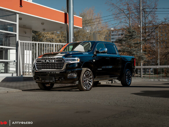 2026 Ram 1500 Crew Cab eTorque V Рестайлинг, чёрный, 11450000 рублей
