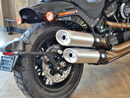 2023 Harley-Davidson Fat Bob, чёрный, 3250000 рублей, вид 4