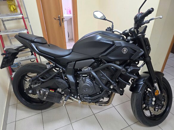 2025 Yamaha MT-07 (FZ-07), чёрный, 1050000 рублей