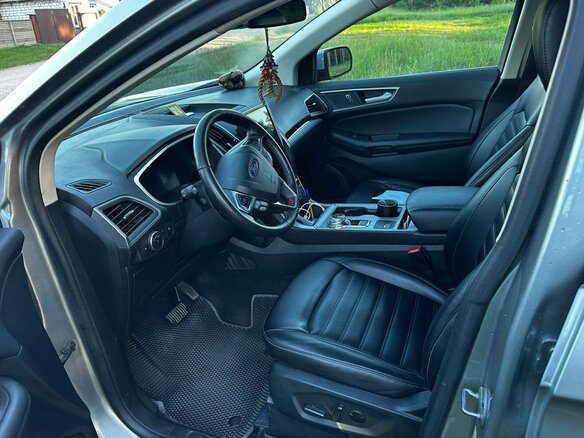 2021 Ford Edge II Рестайлинг, серый, 1650000 рублей - вид 5