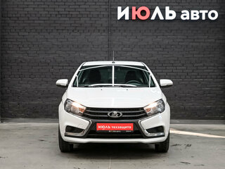 2017 Lada (ВАЗ) Vesta I, белый, 680000 рублей, вид 2