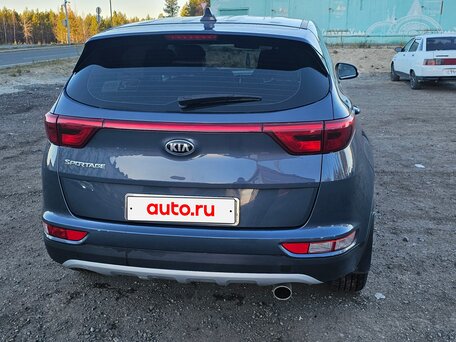 2018 Kia Sportage IV Рестайлинг, синий, 1850000 рублей, вид 3