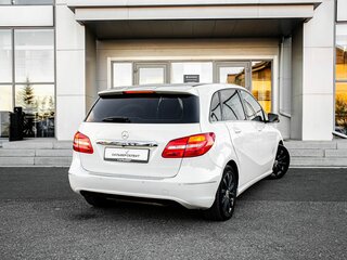 2012 Mercedes-Benz B-Класс 180 II (W246), белый, 970000 рублей, вид 2