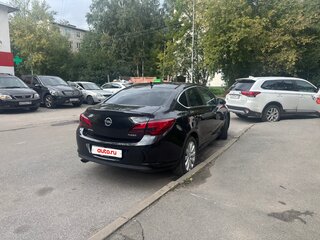 2013 Opel Astra J Рестайлинг, чёрный, 700000 рублей, вид 3