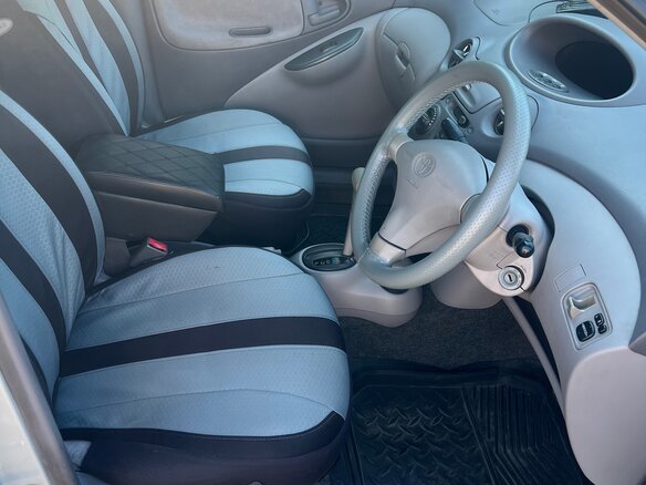 2000 Toyota Platz, серебристый - вид 12