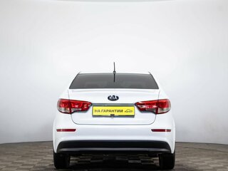 2016 Kia Rio III Рестайлинг, белый, 949000 рублей, вид 5