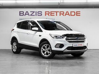 2018 Ford Kuga II Рестайлинг, белый, 1685000 рублей, вид 3