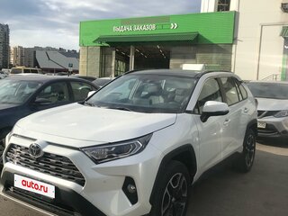 2022 Toyota RAV4 V (XA50), белый, 2900000 рублей, вид 1