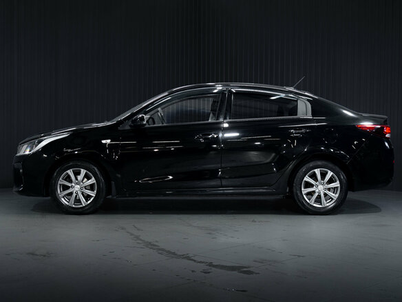2020 Kia Rio IV, чёрный, 1249999 рублей - вид 3