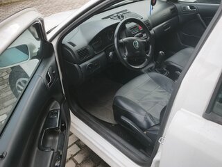 2007 Skoda Octavia I (A4) Рестайлинг, белый, 360000 рублей, вид 2