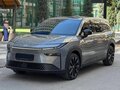 2026 Toyota bZ3X 58.3 kWh, серый, 2730000 рублей - вид 2