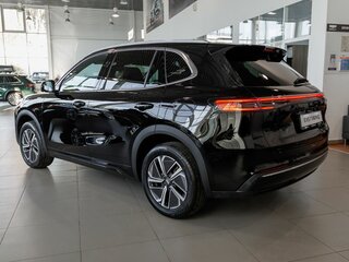 2026 Geely EX5 Гибрид EM-R, чёрный, 3829990 рублей, вид 5