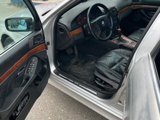 2001 BMW 5 серии 525i IV (E39) Рестайлинг, серебристый, 550000 рублей, вид 5