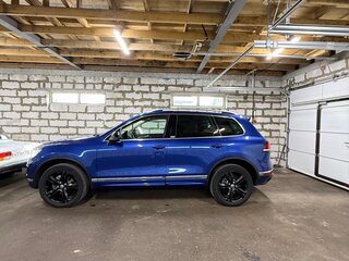 2016 Volkswagen Touareg II Рестайлинг, синий, 3100000 рублей, вид 4