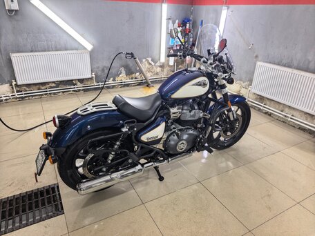 2025 Royal Enfield Super Meteor, синий, 660000 рублей, вид 3
