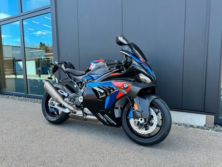 2026 BMW M 1000 RR, чёрный, 5253000 рублей, вид 1