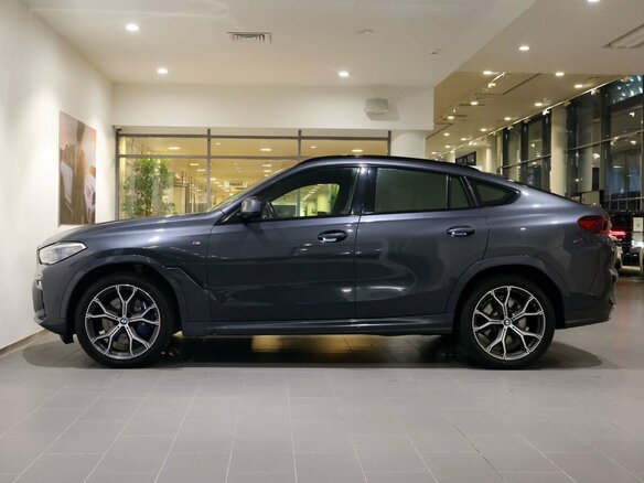 2021 BMW X6 40i III (G06), серый, 7192000 рублей - вид 6