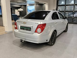 2013 Chevrolet Aveo II, серебристый, 595000 рублей, вид 4