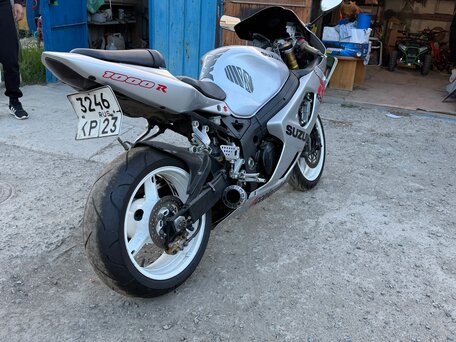 2003 Suzuki GSX-R 1000, серебристый, 450000 рублей, вид 4