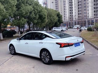 2023 Nissan Altima VI (L34) Рестайлинг, белый, 1690999 рублей, вид 4