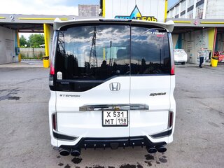 2019 Honda Stepwgn Spada V Рестайлинг, белый, 2550000 рублей, вид 4