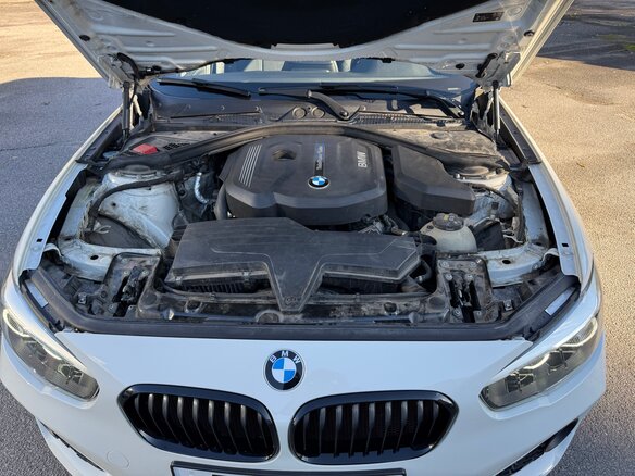 2018 BMW 1 серии 118i II (F20/F21) Рестайлинг 2, белый, 2100000 рублей - вид 16