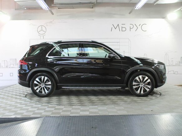 2026 Mercedes-Benz GLE 350 II (V167) Рестайлинг, чёрный - вид 5