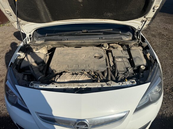2012 Opel Astra GTC J Рестайлинг, белый, 800000 рублей - вид 14
