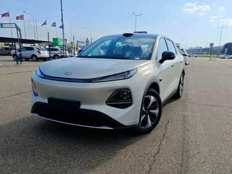 2026 Changan Qiyuan Q05 51.9 kWh II, серебристый, 2520000 рублей, вид 3