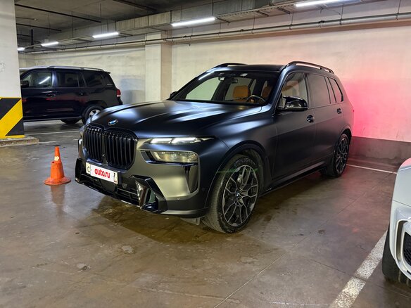 2023 BMW X7 40i I (G07) Рестайлинг, чёрный - вид 1