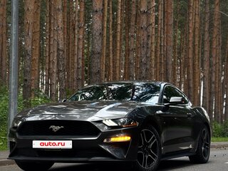 2018 Ford Mustang VI Рестайлинг, серебристый, 2490000 рублей, вид 2