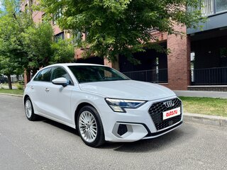 2020 Audi A3 Sportback 35 TFSI IV (8Y), белый, 2200000 рублей, вид 4