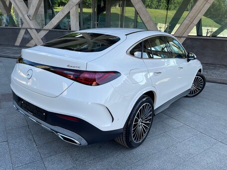 2026 Mercedes-Benz GLC Coupe 300 II (C254), белый, 8900000 рублей, вид 2