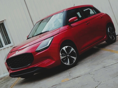 2026 Suzuki Swift VI, красный, 1950333 рублей, вид 2