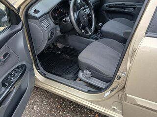 2010 Kia Rio II Рестайлинг, бежевый, 370000 рублей, вид 5
