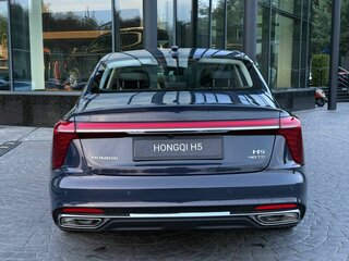 2024 Hongqi H5 II, коричневый, 4280000 рублей, вид 4