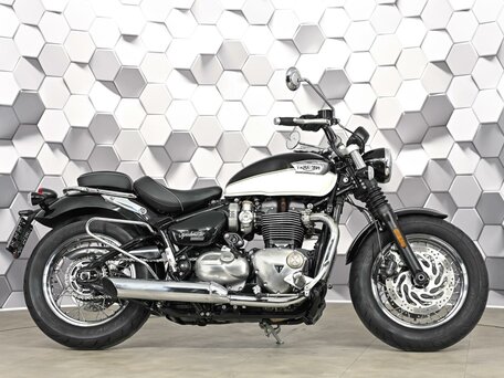 2023 Triumph Bonneville Speedmaster, чёрный, 1299000 рублей, вид 3