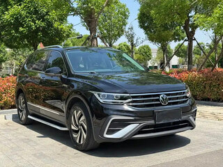 2023 Volkswagen Tiguan II Рестайлинг, чёрный, 2300004 рублей, вид 3