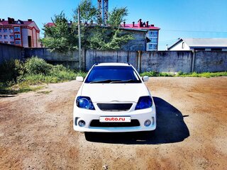 2001 Toyota Corolla Fielder IX (E120, E130), белый, 700000 рублей, вид 2