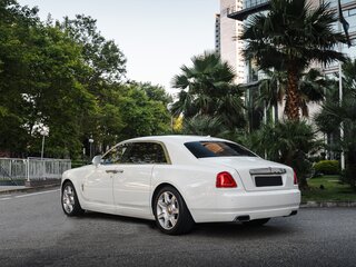 2014 Rolls-Royce Ghost Extended I (Series I), белый, 14900000 рублей, вид 4